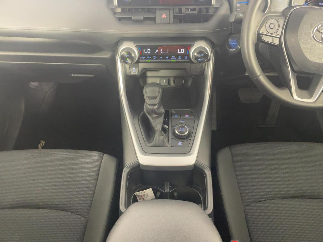 Photo '18' of Toyota Rav4