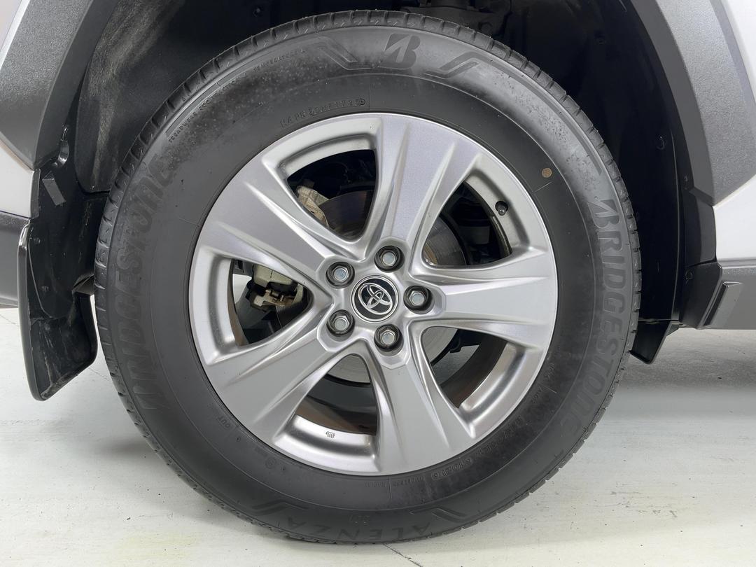Photo '12' of Toyota Rav4