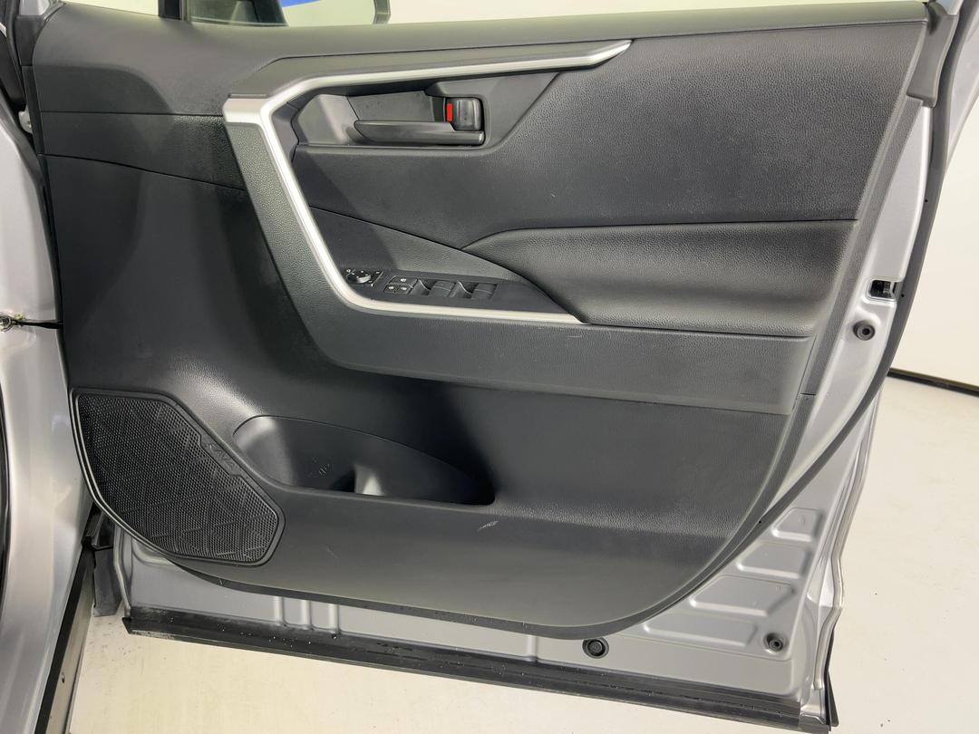 Photo '15' of Toyota Rav4
