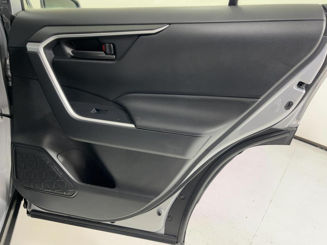 Photo '19' of Toyota Rav4