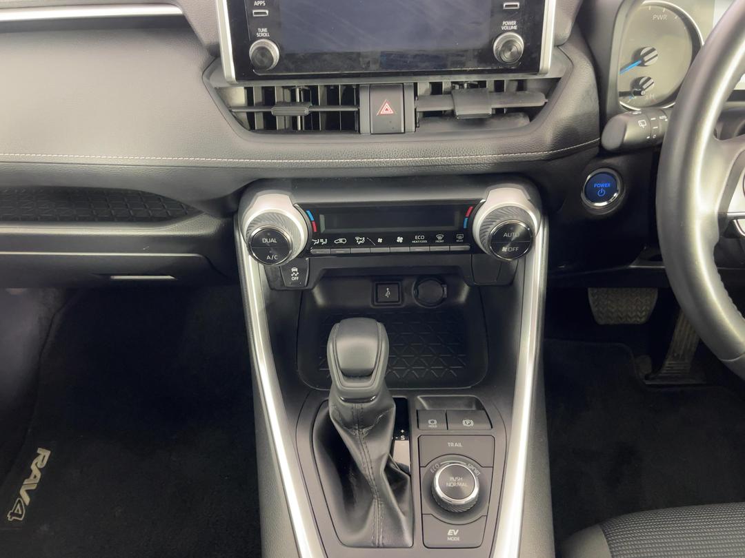 Photo '18' of Toyota Rav4