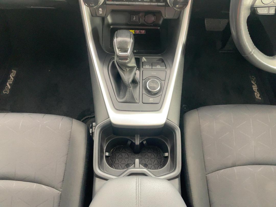 Photo '18' of Toyota Rav4