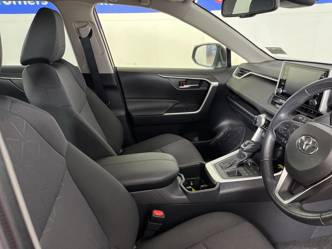 Photo '16' of Toyota Rav4