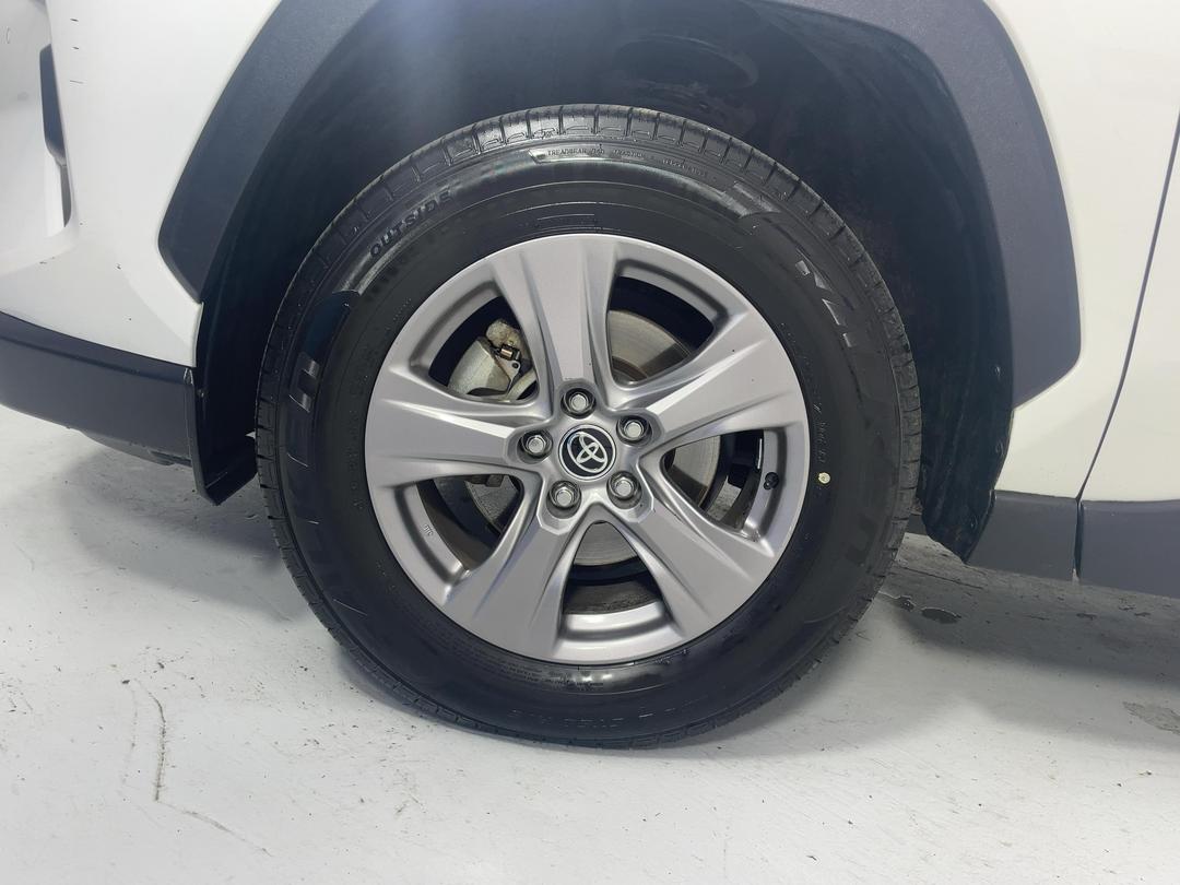 Photo '10' of Toyota Rav4