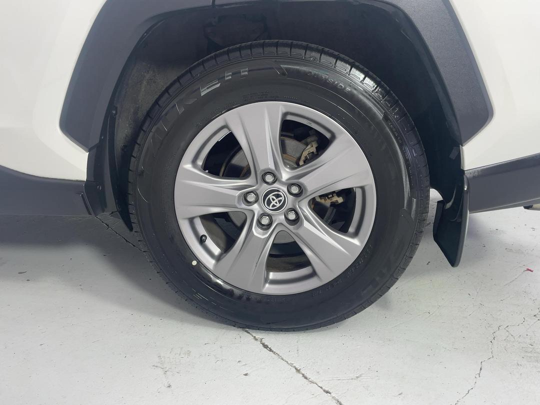 Photo '11' of Toyota Rav4