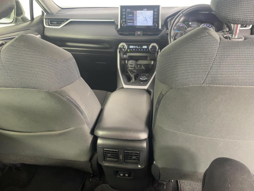 Photo '18' of Toyota Rav4