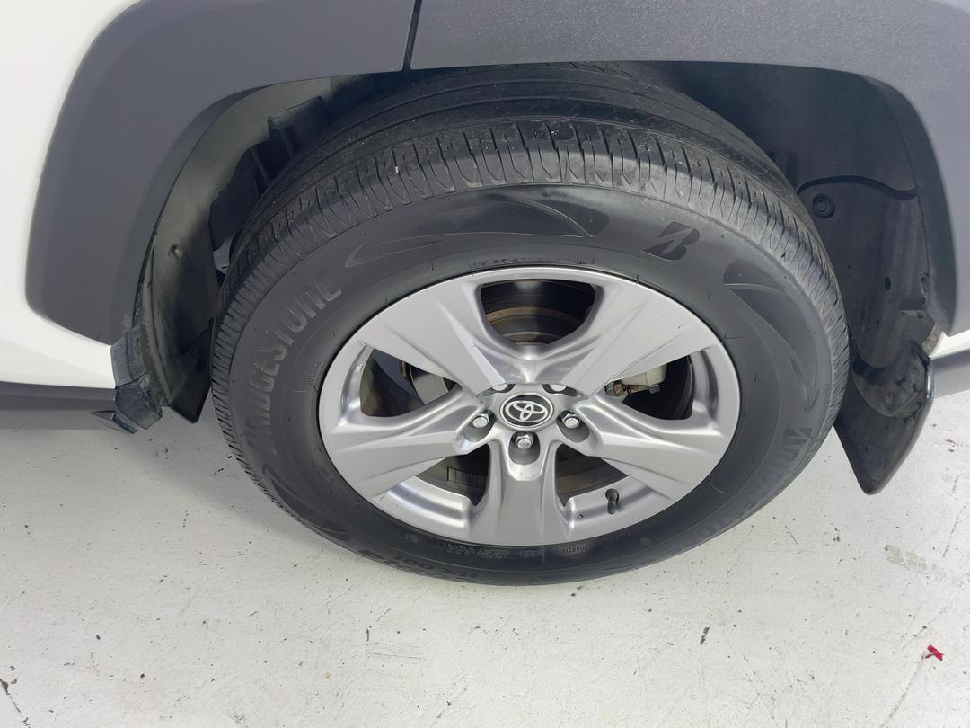 Photo '11' of Toyota Rav4