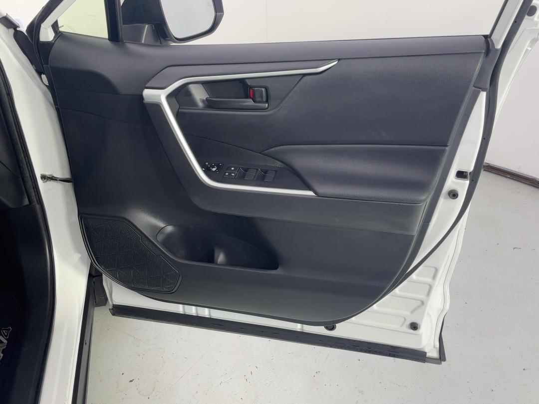 Photo '15' of Toyota Rav4