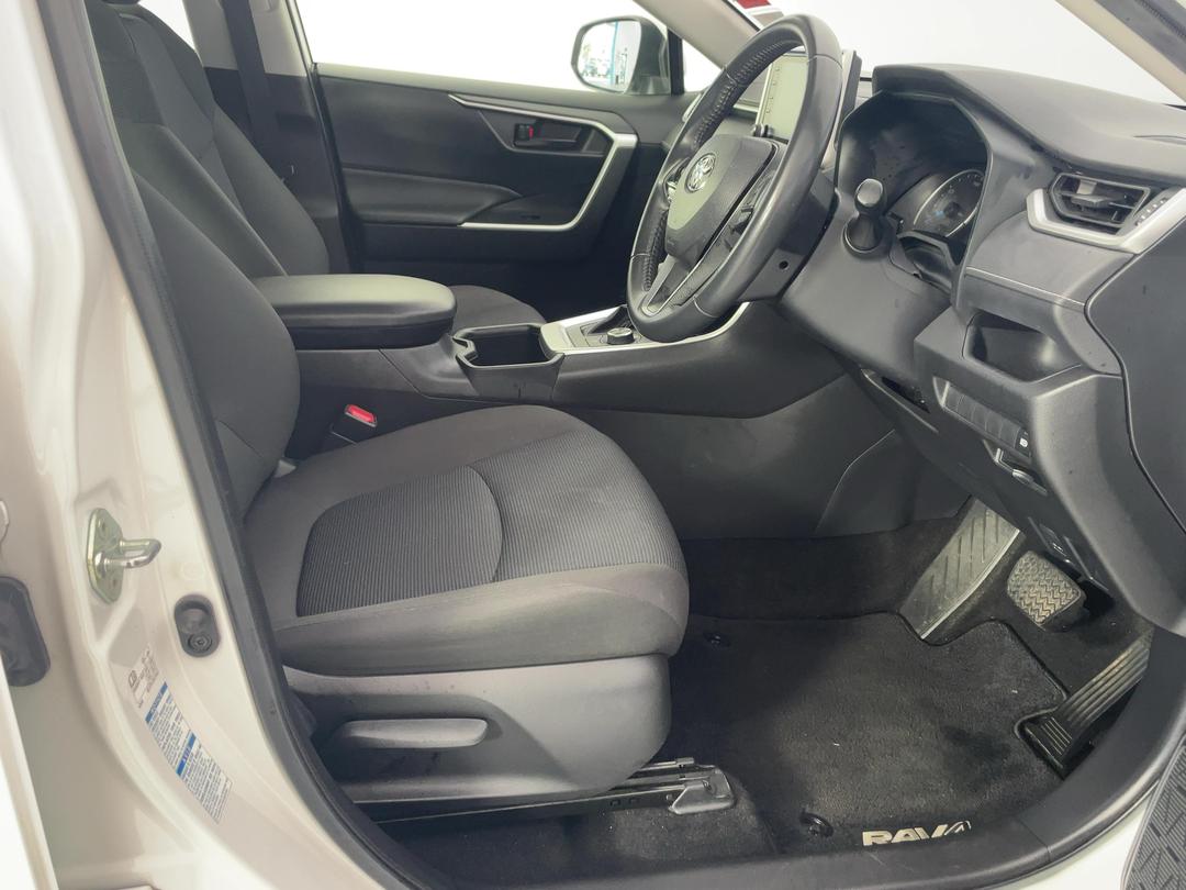 Photo '16' of Toyota Rav4