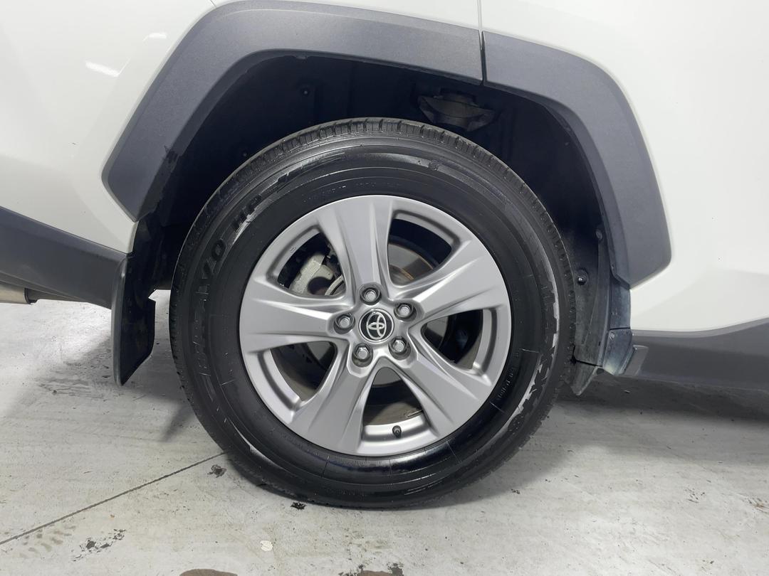 Photo '12' of Toyota Rav4