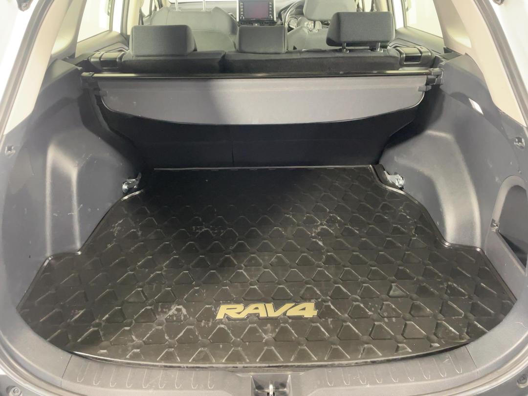 Photo '14' of Toyota Rav4