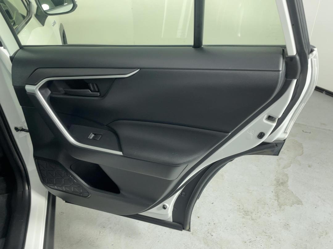 Photo '19' of Toyota Rav4