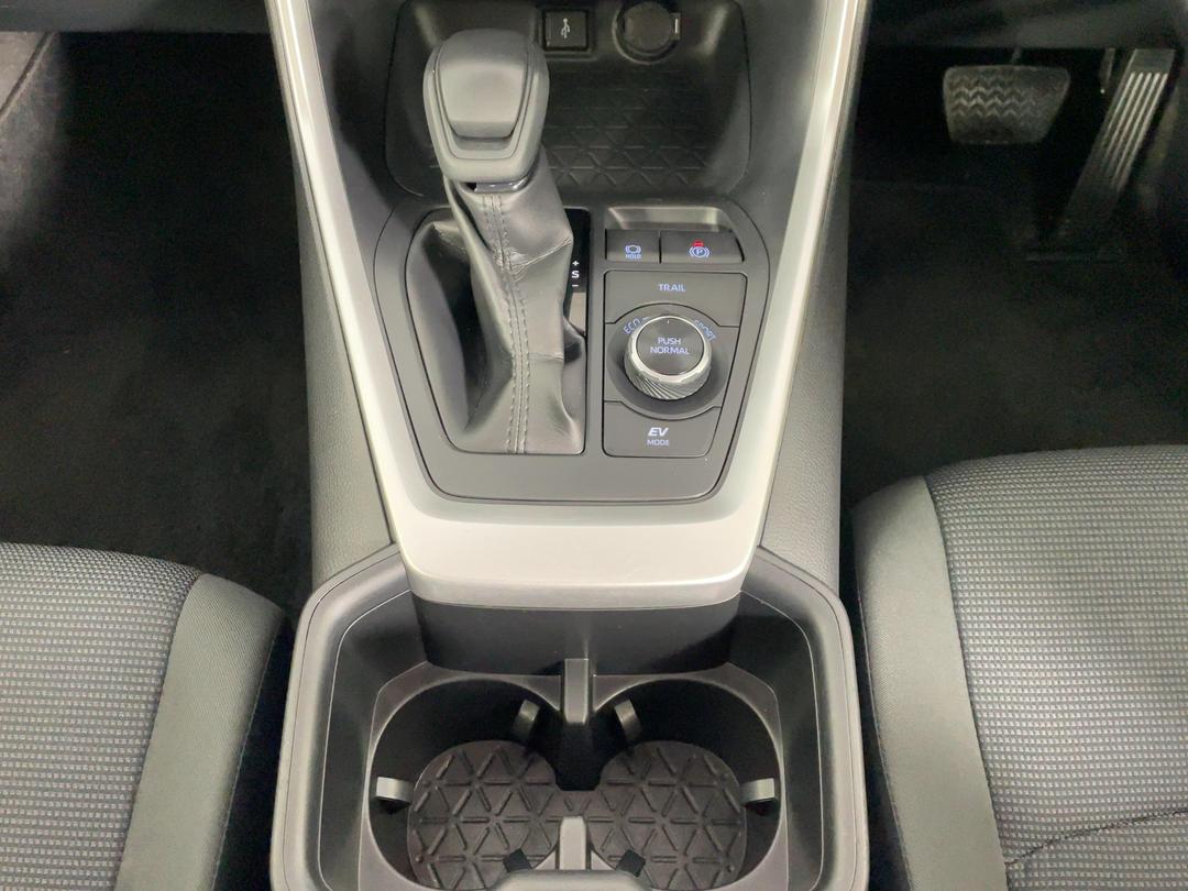 Photo '18' of Toyota Rav4