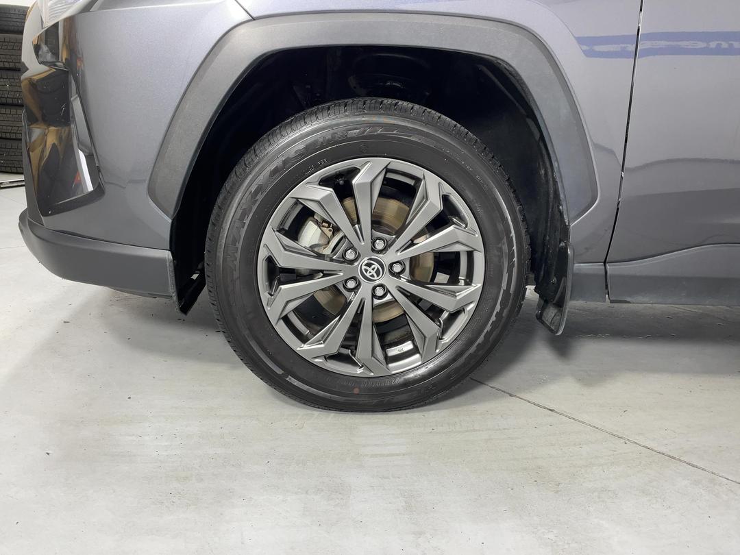Photo '10' of Toyota Rav4