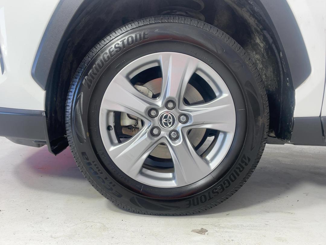 Photo '10' of Toyota Rav4