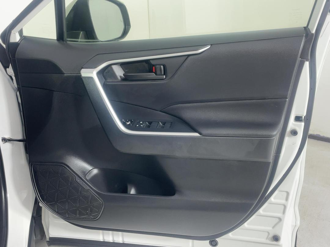 Photo '15' of Toyota Rav4
