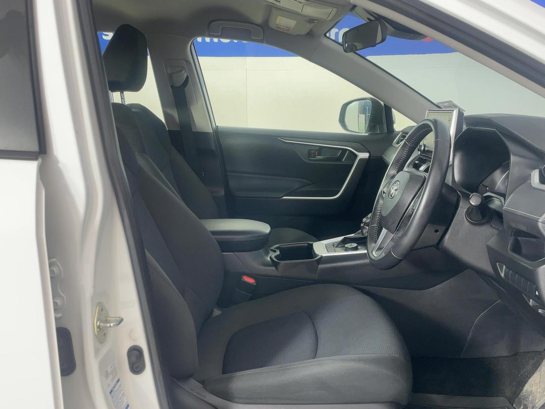 Photo '16' of Toyota Rav4