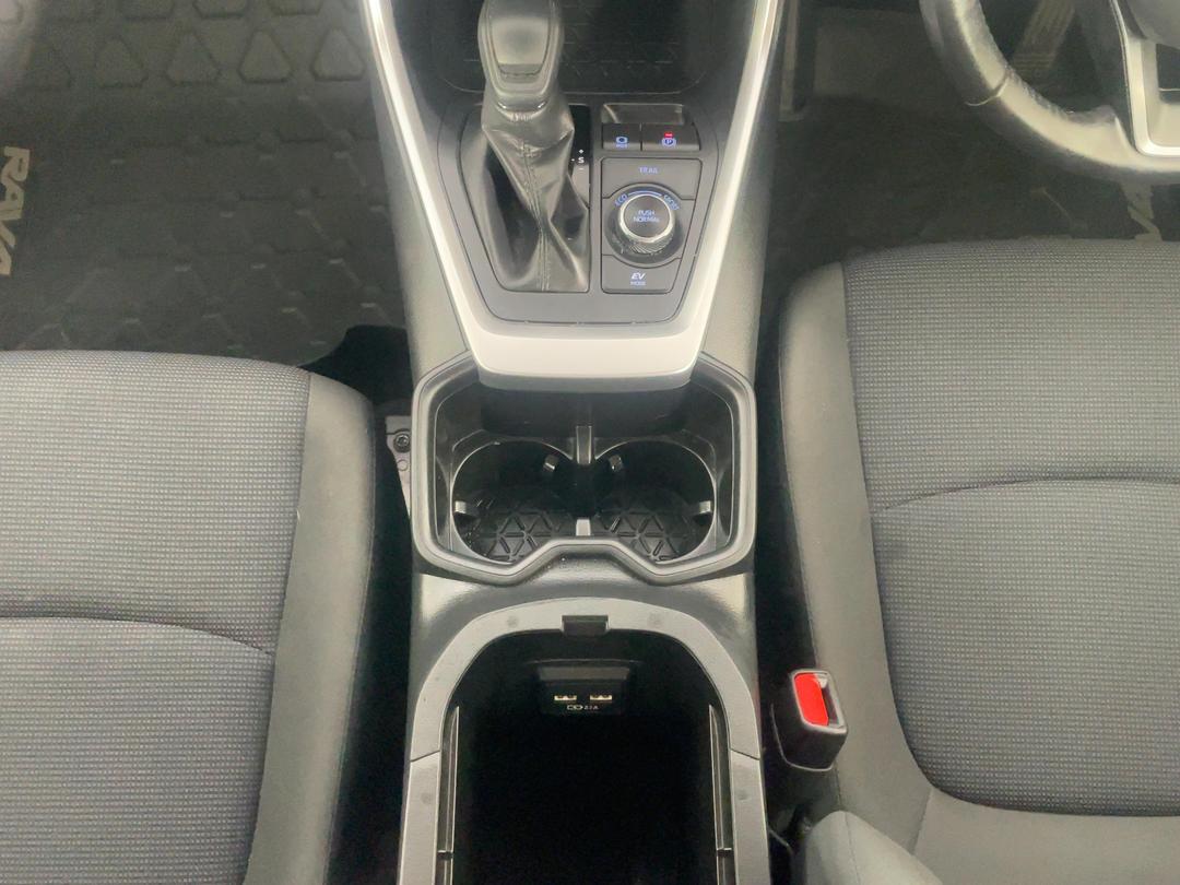 Photo '18' of Toyota Rav4