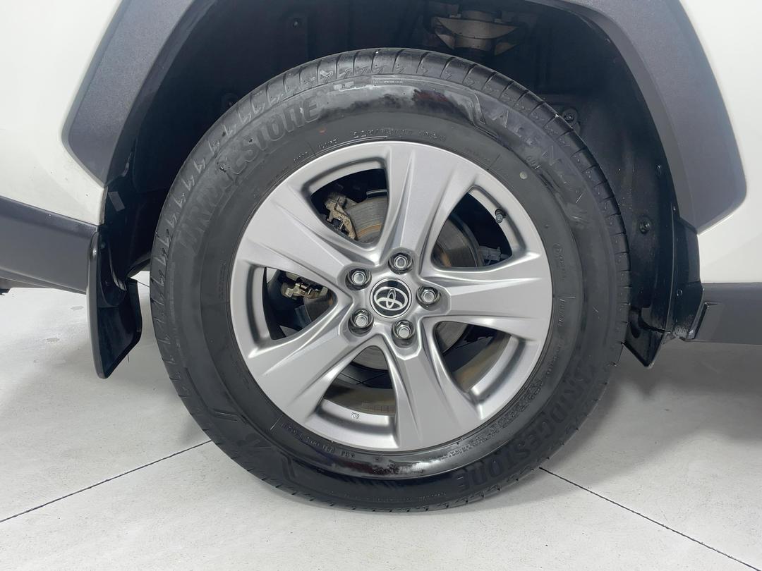 Photo '12' of Toyota Rav4