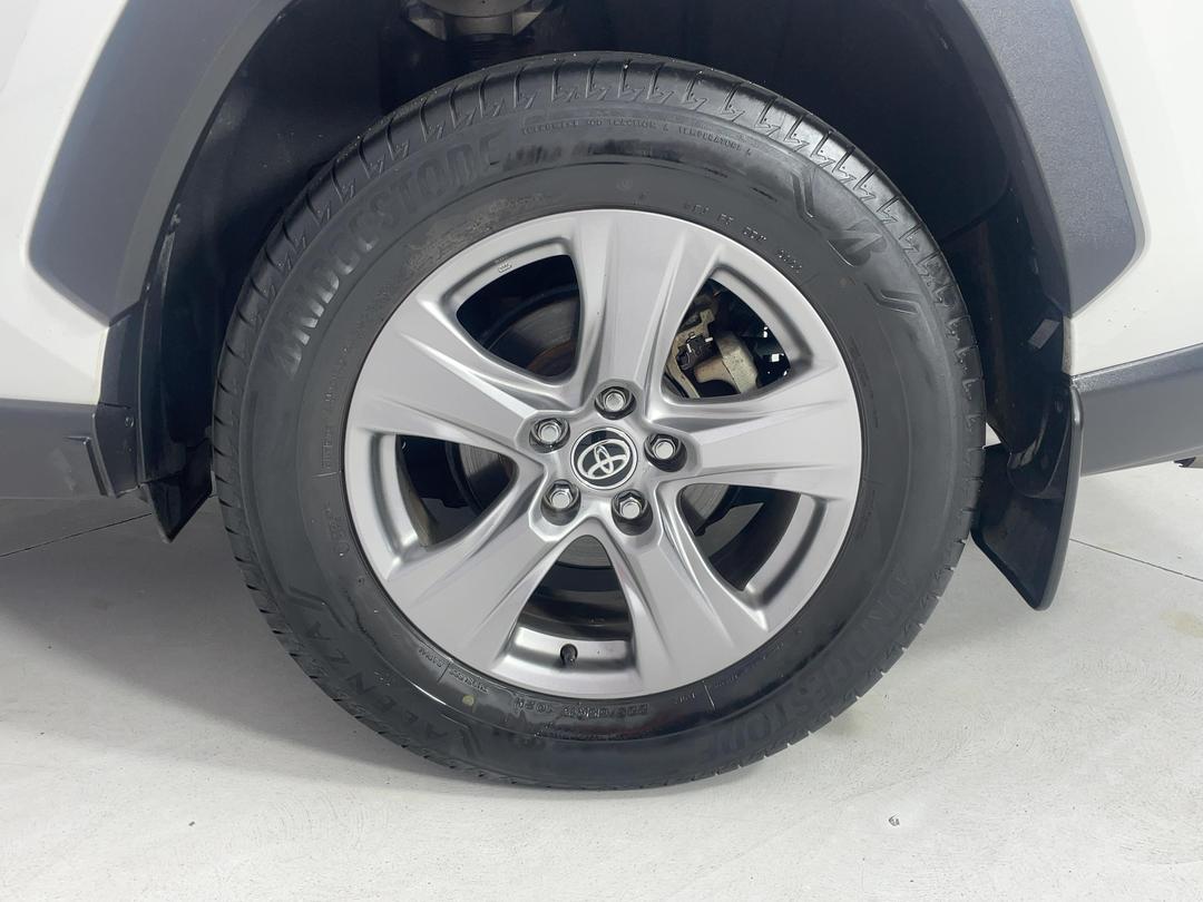 Photo '11' of Toyota Rav4