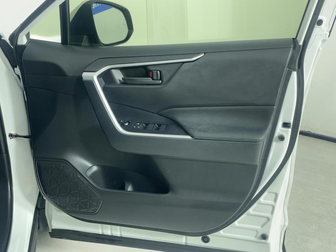 Photo '15' of Toyota Rav4