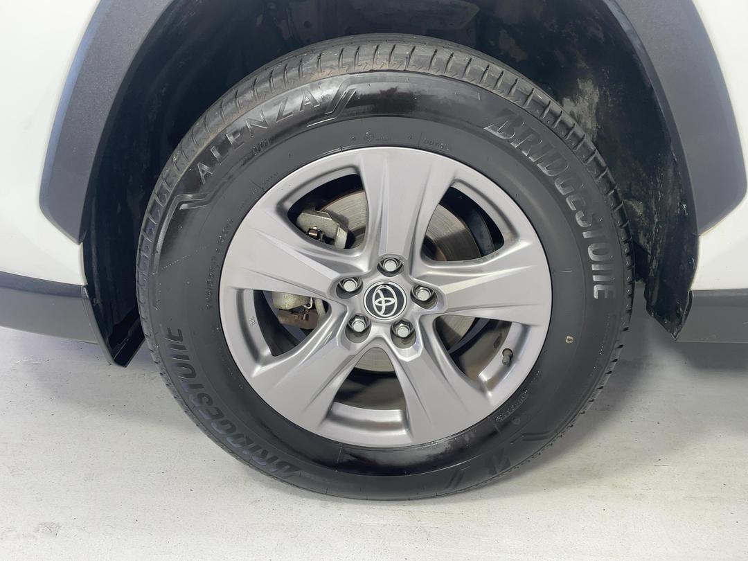 Photo '10' of Toyota Rav4