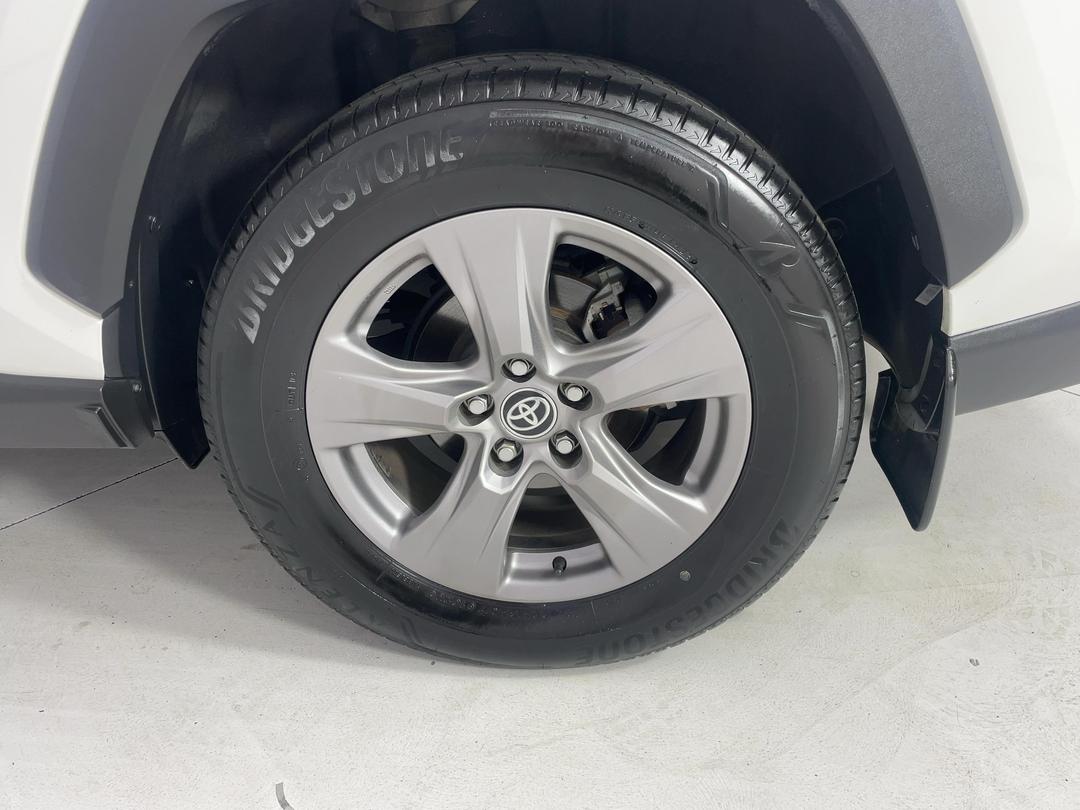 Photo '11' of Toyota Rav4
