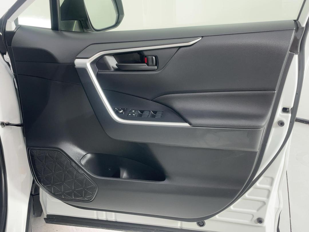 Photo '15' of Toyota Rav4