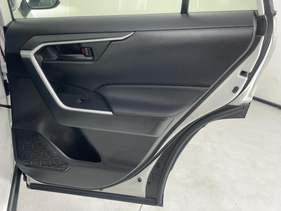Photo '19' of Toyota Rav4