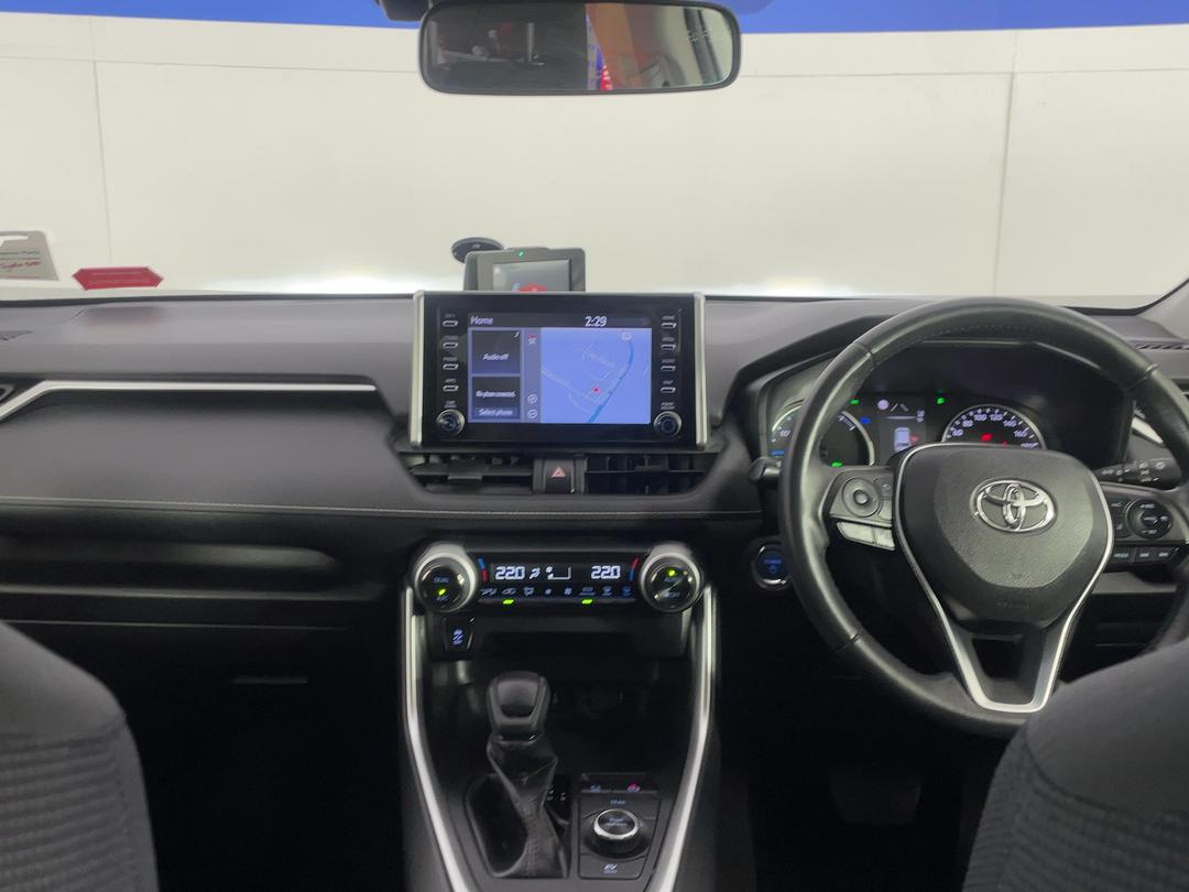 Photo '17' of Toyota Rav4