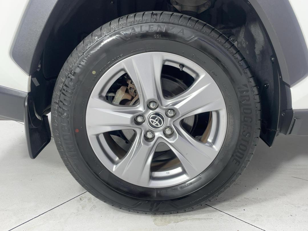 Photo '12' of Toyota Rav4