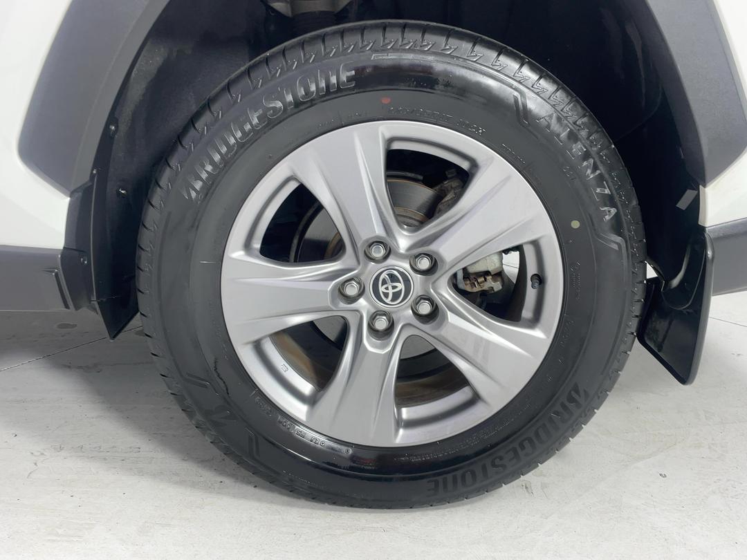 Photo '11' of Toyota Rav4