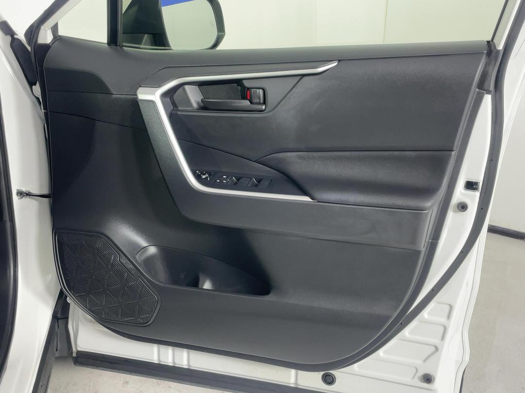 Photo '15' of Toyota Rav4