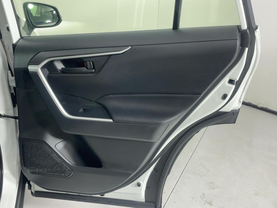 Photo '19' of Toyota Rav4