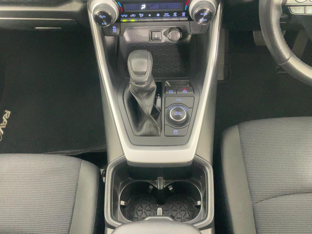 Photo '18' of Toyota Rav4