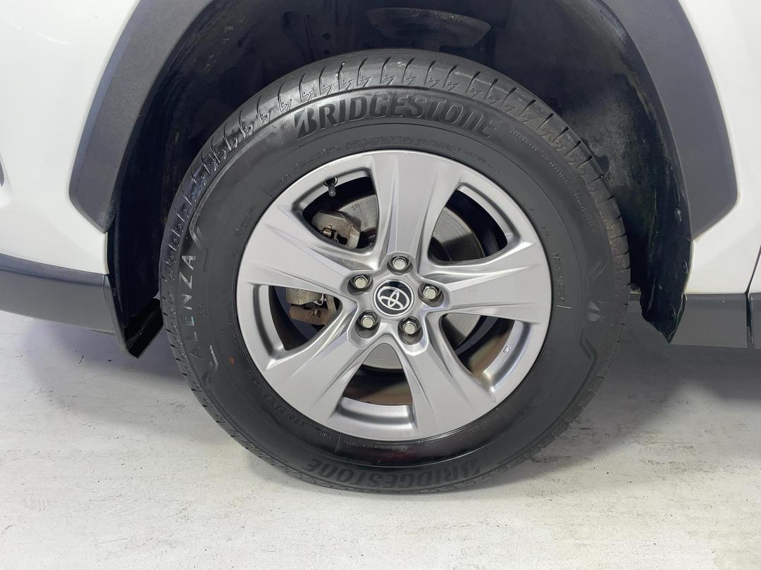 Photo '10' of Toyota Rav4