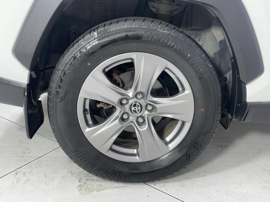 Photo '12' of Toyota Rav4