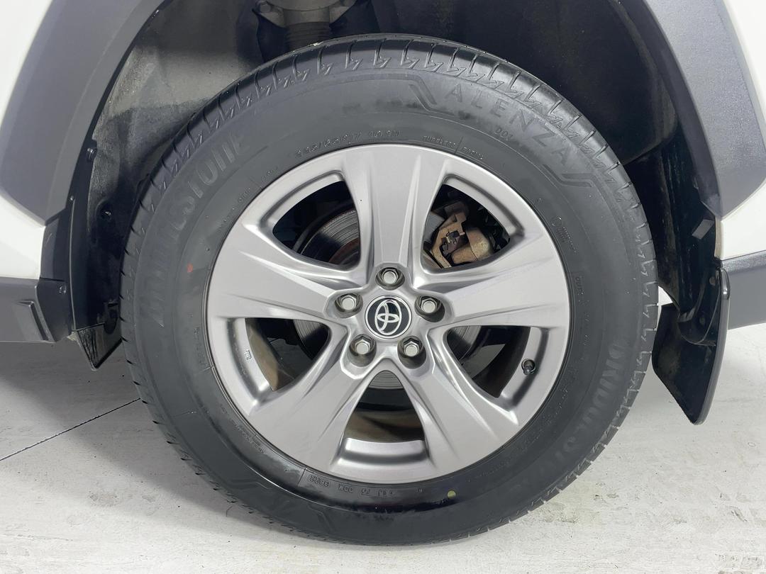 Photo '11' of Toyota Rav4