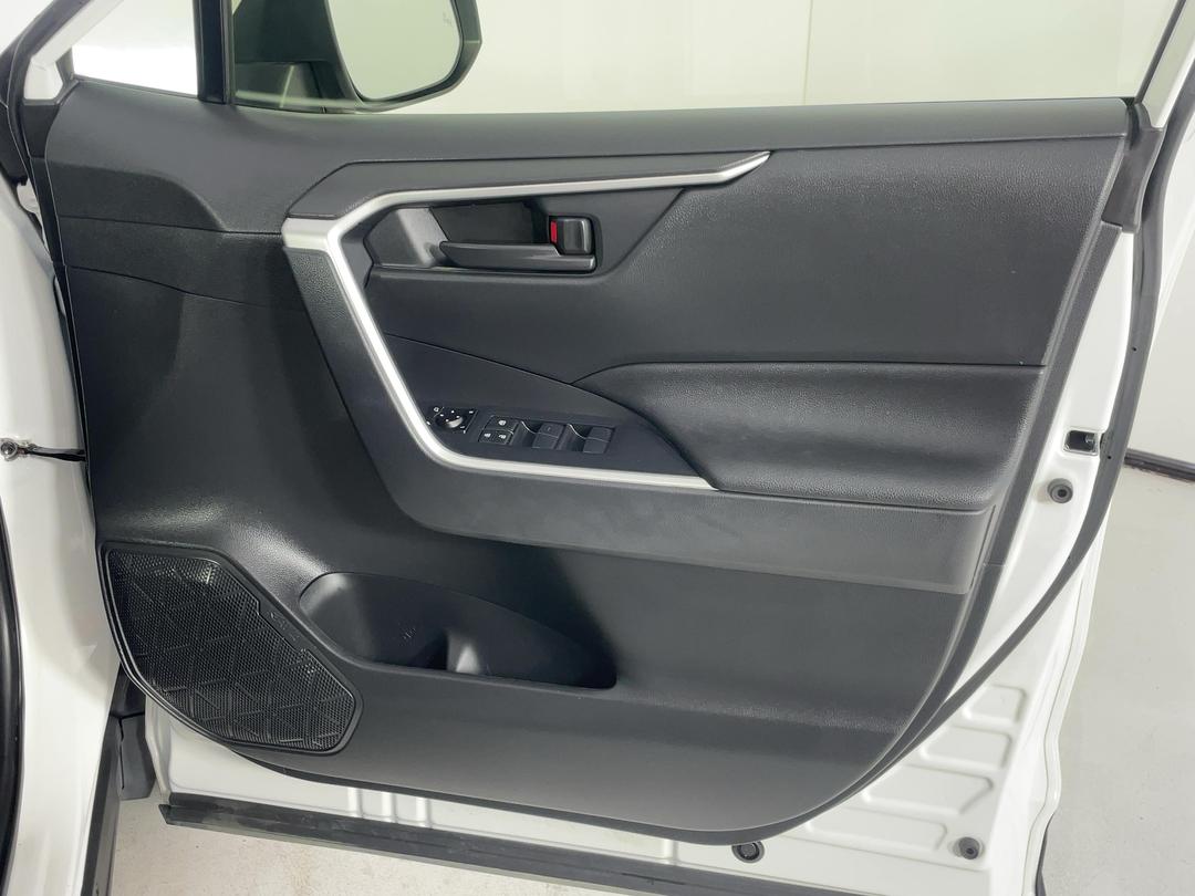 Photo '15' of Toyota Rav4