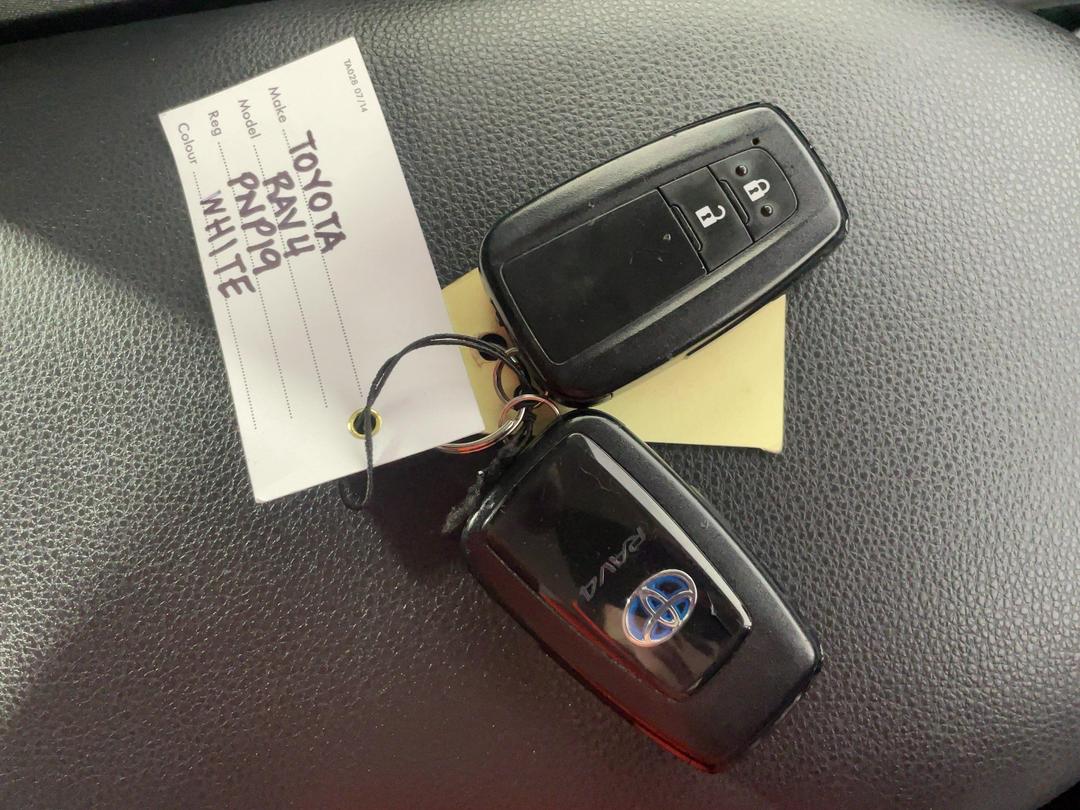 Photo '22' of Toyota Rav4