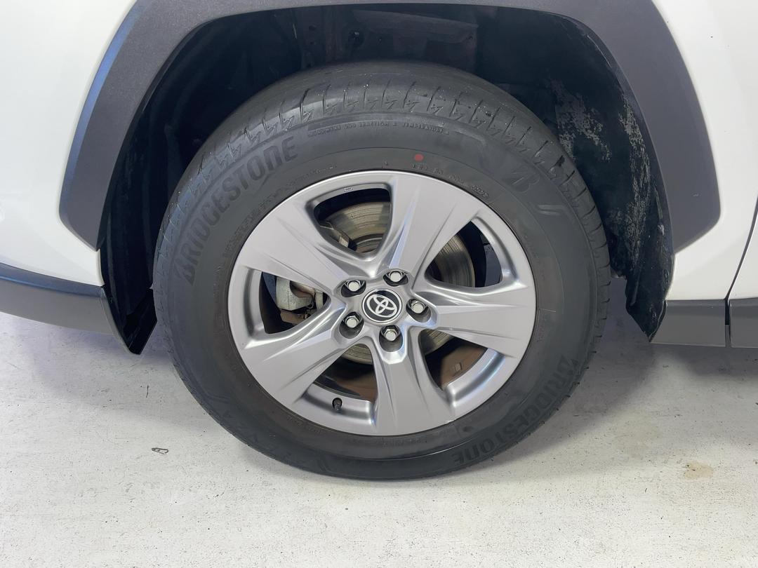Photo '10' of Toyota Rav4