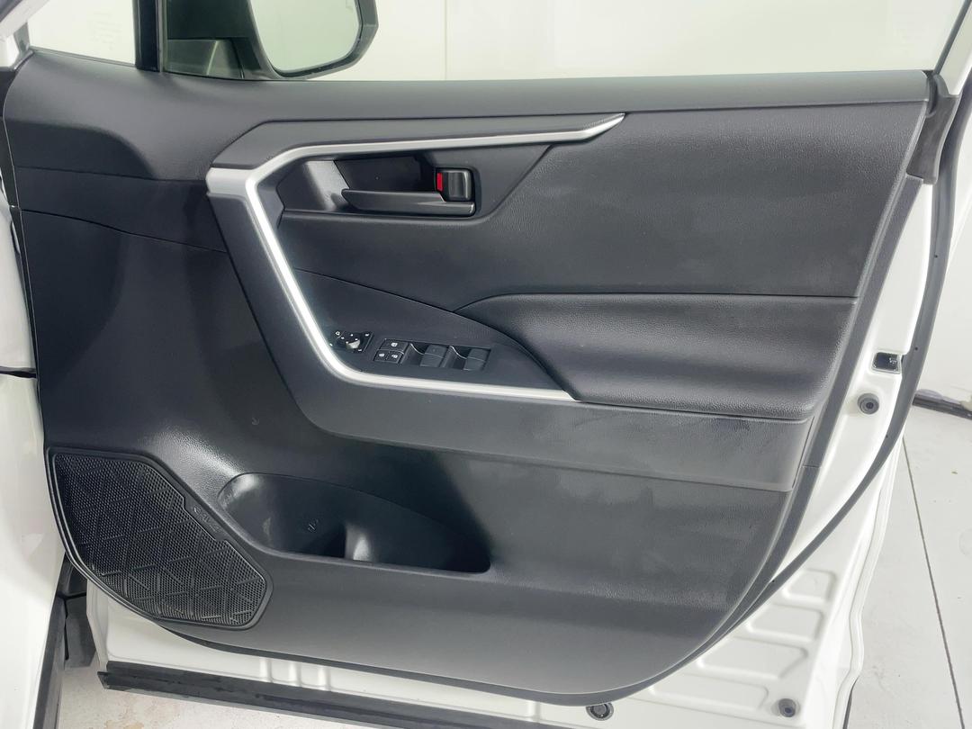 Photo '15' of Toyota Rav4