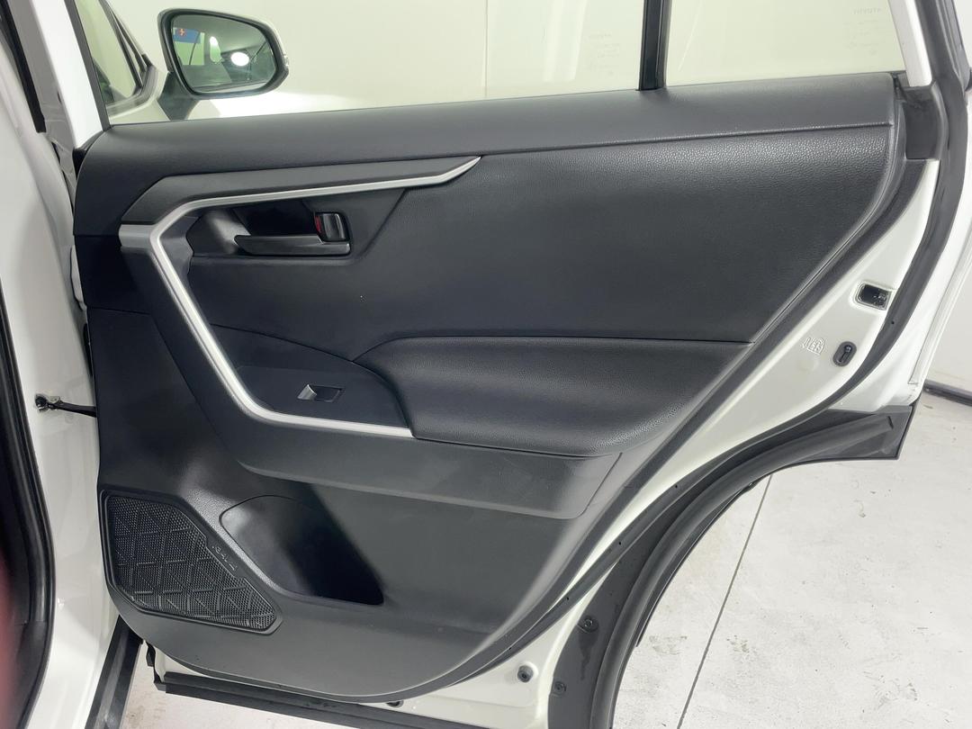 Photo '19' of Toyota Rav4