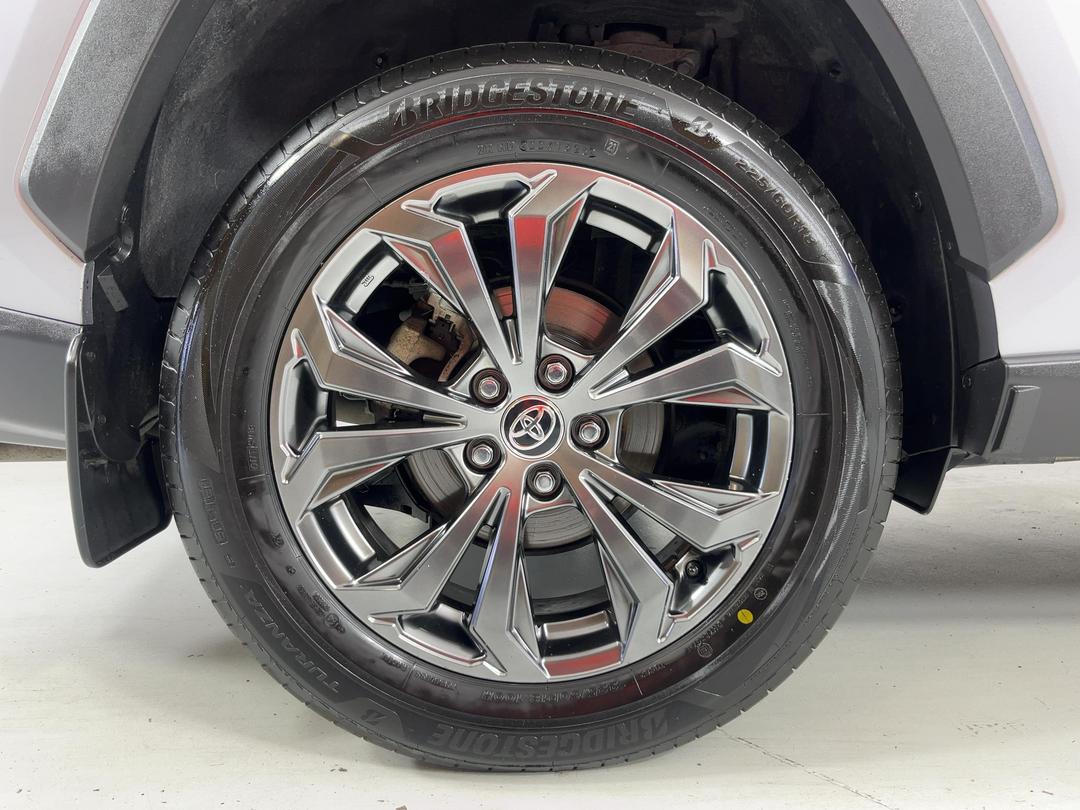 Photo '12' of Toyota Rav4