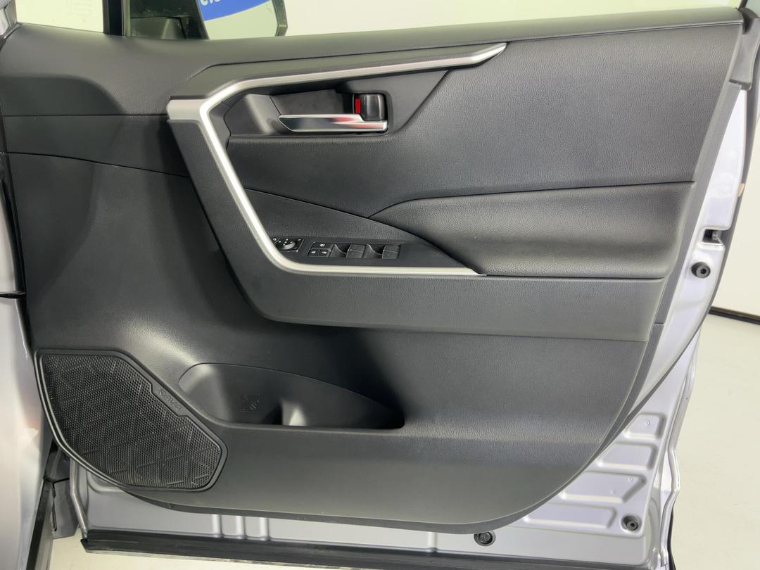Photo '15' of Toyota Rav4