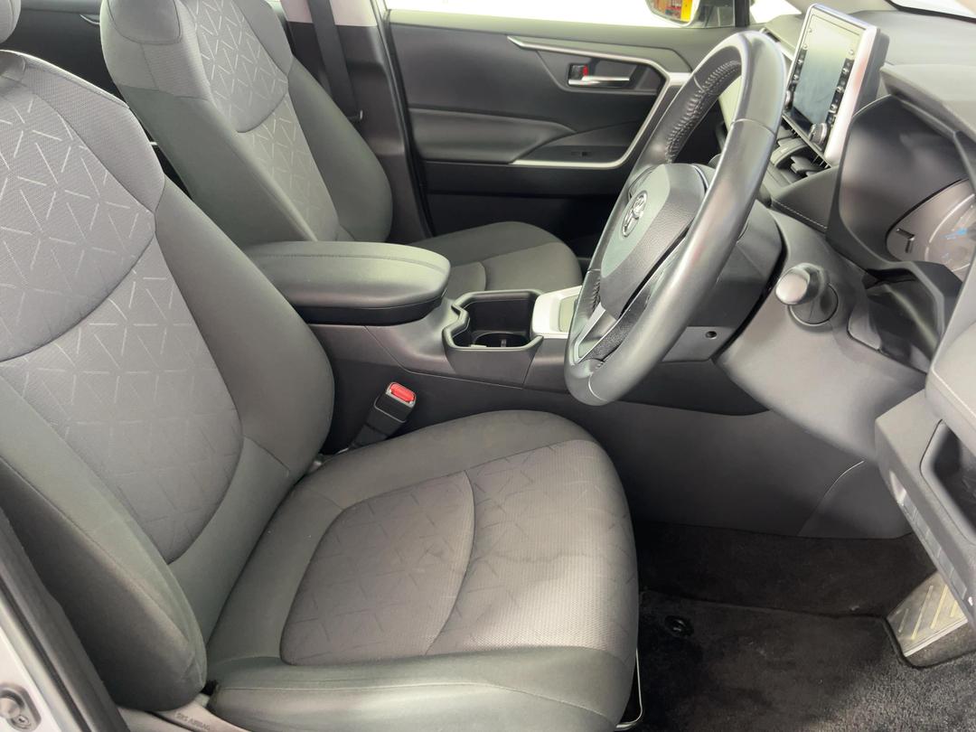 Photo '16' of Toyota Rav4