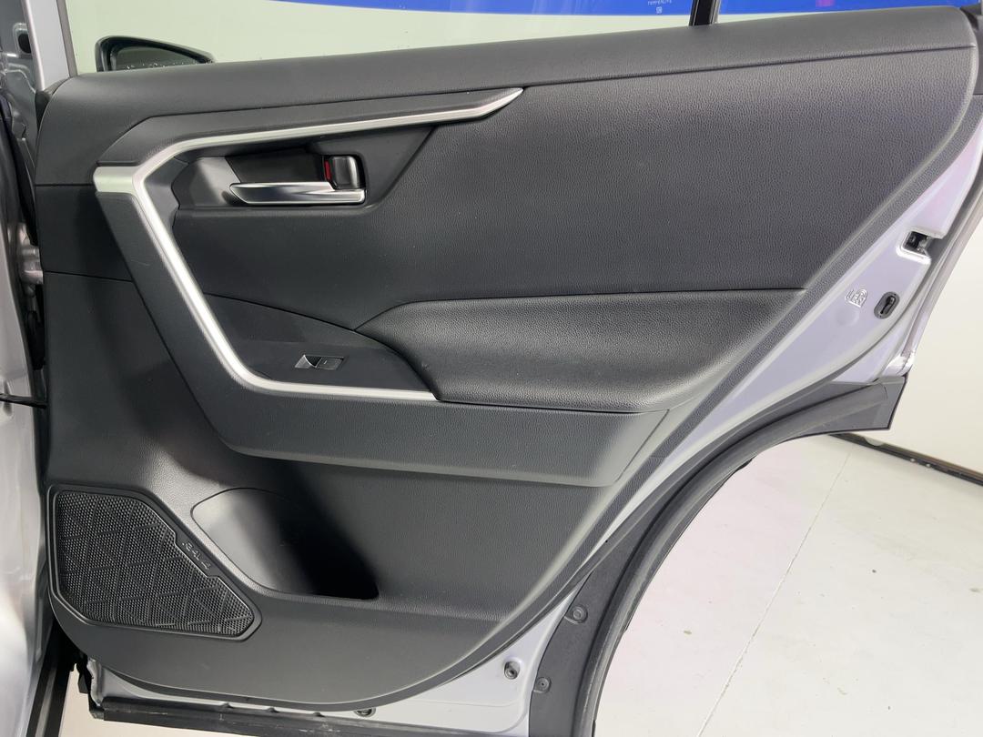 Photo '19' of Toyota Rav4