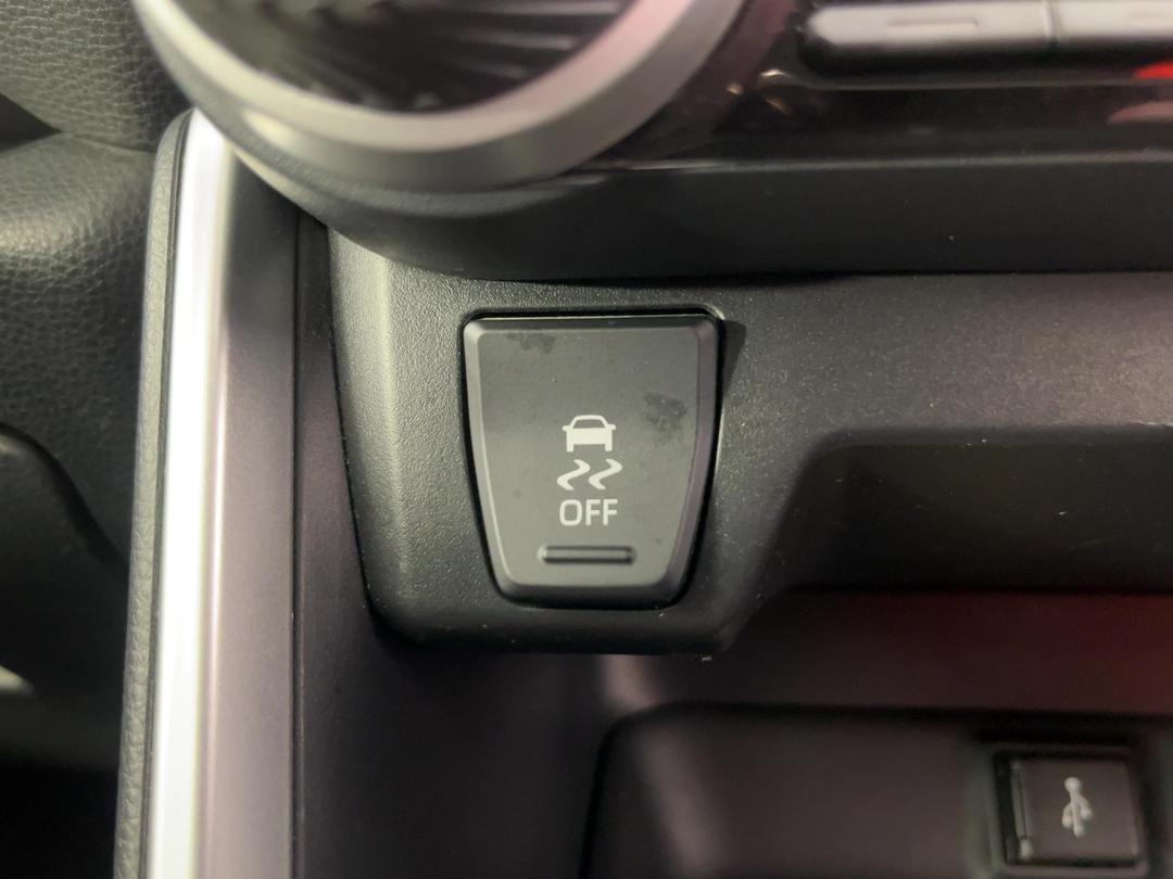 Photo '28' of Toyota Rav4
