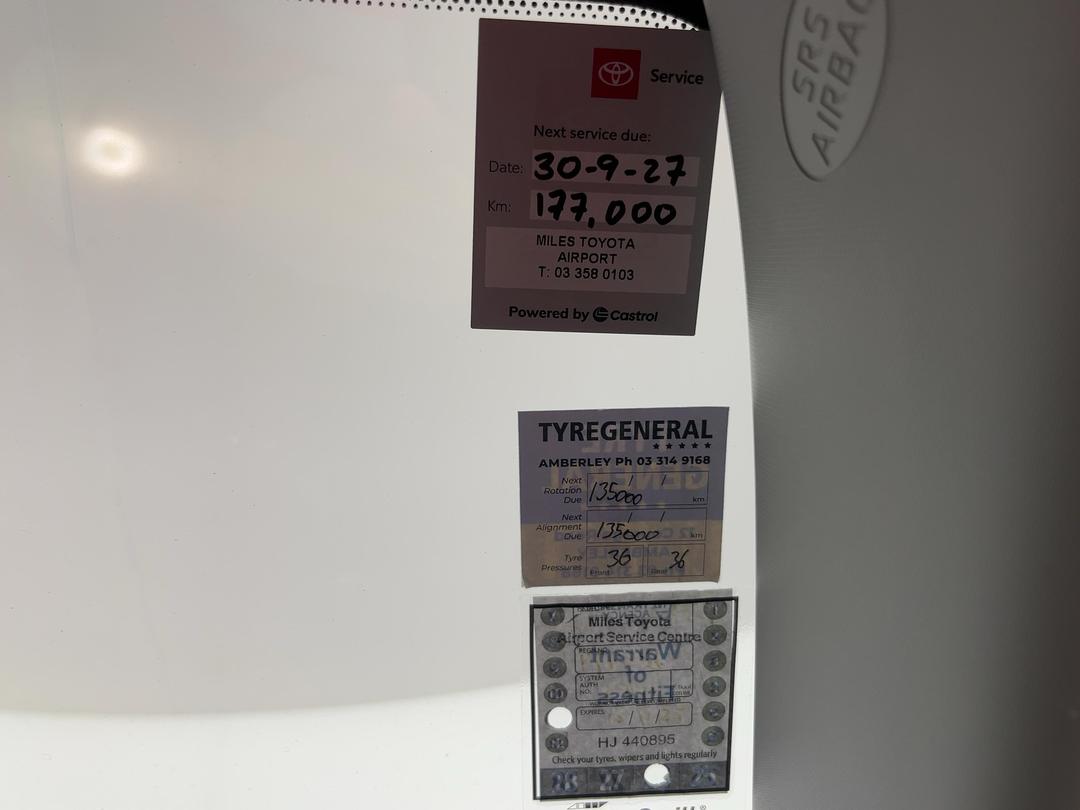 Photo '32' of Toyota Rav4