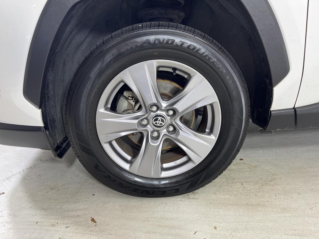 Photo '10' of Toyota Rav4